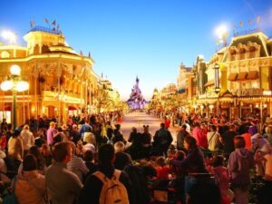 Viaggio organizzato a Parigi e Disneyland il parco n1 in Europa