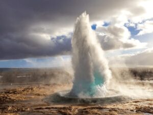 Viaggio di gruppo in Islanda alla scoperta di incredibili gyser