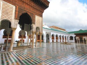 Viaggio per giovani in Marocco del Nord alla scoperta di città incantevoli