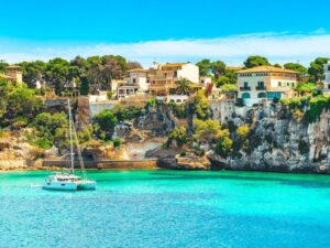 Vacanza in barca alle Baleari - Palma di Maiorca vi stupirà in tutta la sua bellezza