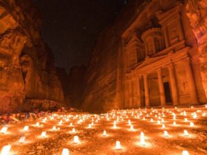 Viaggio per famiglie in Giordania - Le luci di Petra by Night