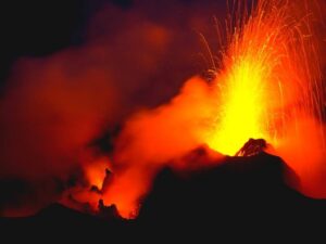 Viaggio Organizzato in Sicilia - L'Etna ed il suo fuoco